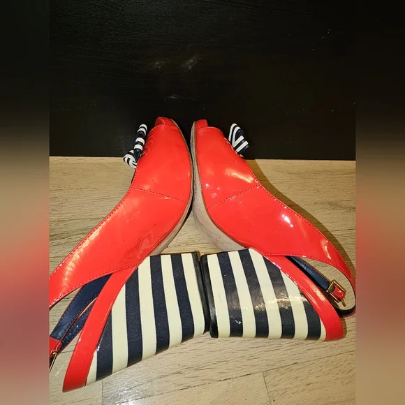 Kate Spade ♠️ wedges - Picture 2 of 16